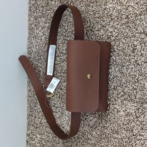 Banana Republic leather belt bag size Small